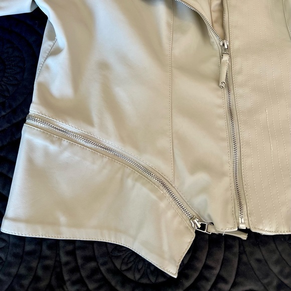 BLANKNYC Zipper Detail Asymmetrical Moto Jacket Faux Leather “Vanilla Latte” - Picture 10 of 16